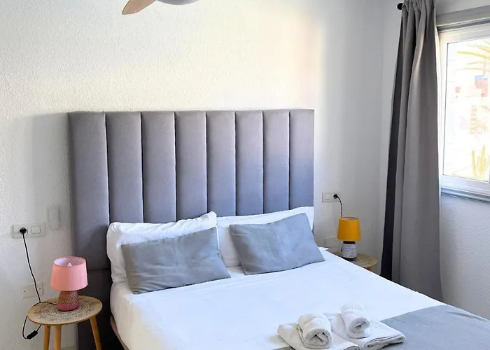 Beachfront - La Casa Del Mar Villa *