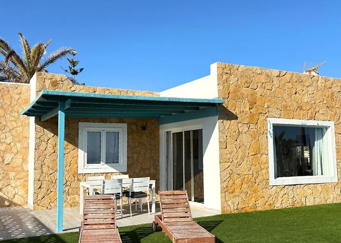 Beachfront - La Casa Del Mar