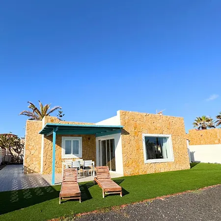 Beachfront - La Casa Del Mar