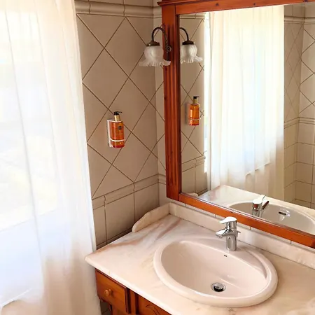 Beachfront - La Casa Del Mar Vila *