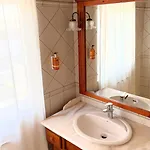 Beachfront - La Casa Del Mar Villa *
